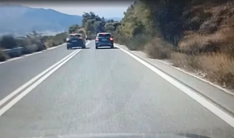 Πεντέλη: Αδιανόητο βίντεο – Οδηγός έκανε παράνομη διπλή προσπέραση σε στροφή του περιφερειακού και παραλίγο να συγκρουστεί μετωπικά