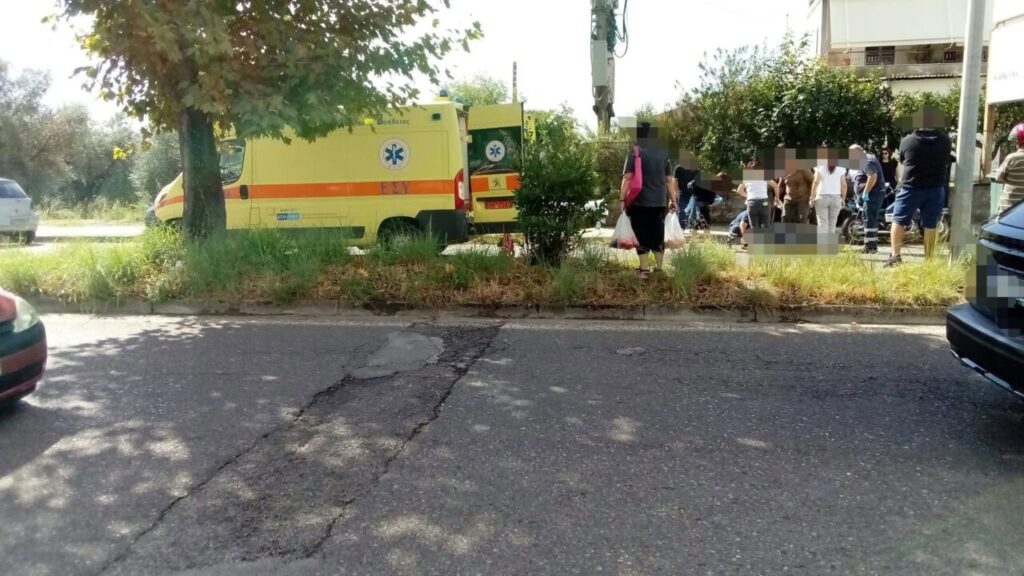 Αγρίνιο: Τροχαίο με τραυματία στις Εργατικές Κατοικίες Αγίας Βαρβάρας – Σύγκρουση δικύκλου με αυτοκίνητο (φωτό)