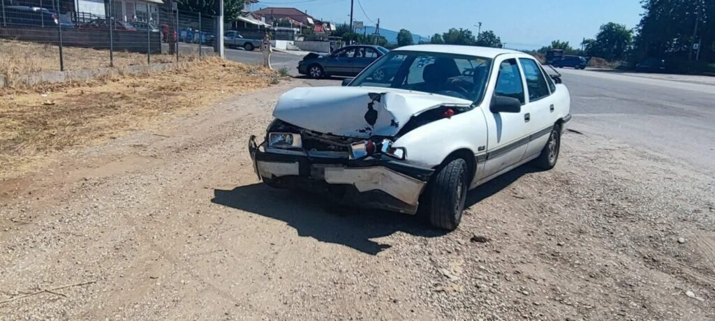 Μετωπική σύγκρουση στην Εθνική Αγρινίου-Ιωαννίνων 86χρονος στο νοσοκομείο