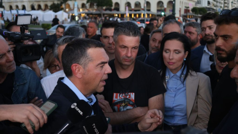 Τα άκουσε ο Τσίπρας από τους αλιείς στη Θεσσαλονίκη για τα τουρκικά ψαράδικα: «Έλεγες η θάλασσα δεν έχει σύνορα»
