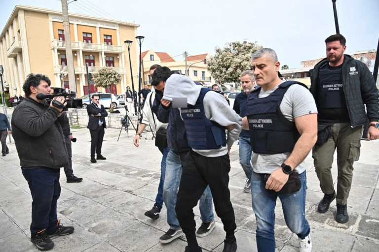 Στα δικαστήρια Κεφαλονιάς οι 3 κατηγορούμενοι για το θάνατο της Μυρτούς