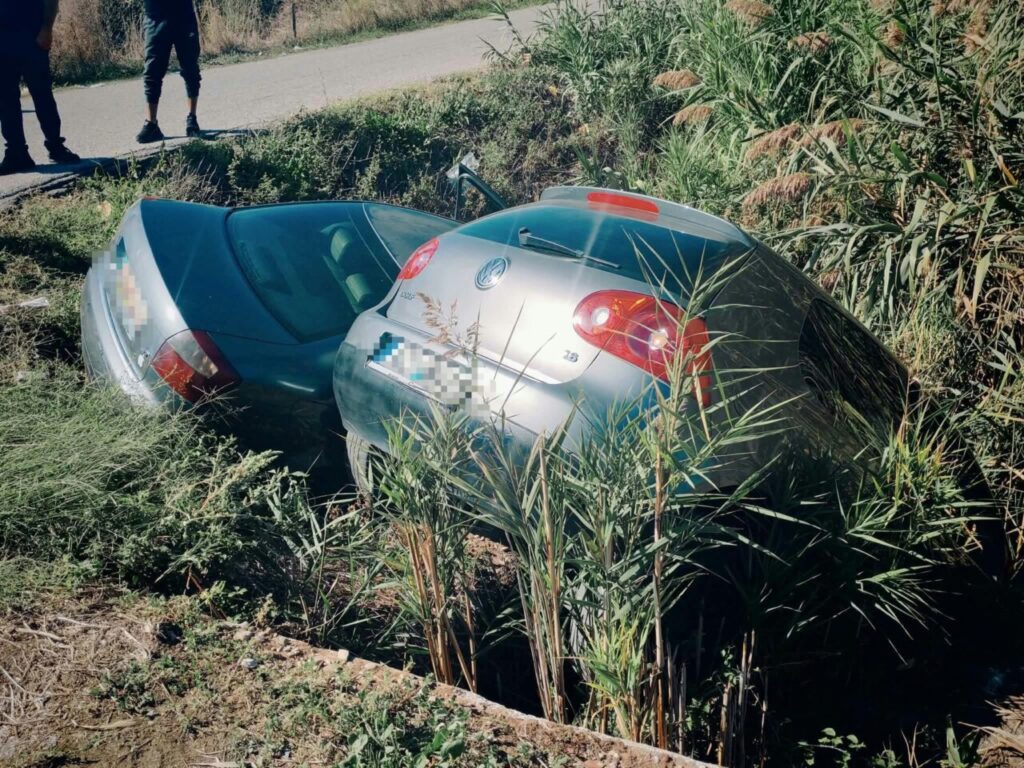 Σφοδρό τροχαίο στη Λεύκα Αγρινίου: Δύο ΙΧ έπεσαν σε αρδευτικό αύλακα – Τραυματίας 69χρονος
